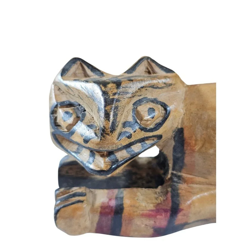 Vintage Guatemala Hand Carved Wood Cat Figurine Folk Art Painted Striped Wooden - Picture 7 of 10